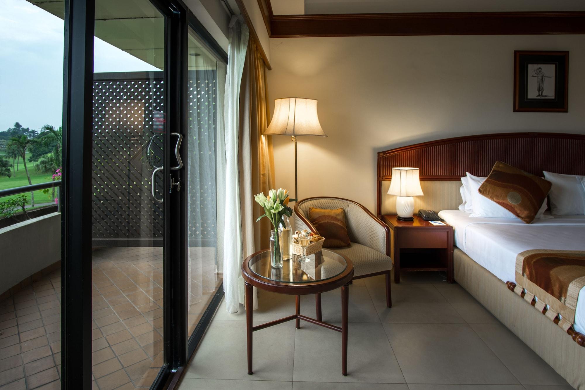 Le Grandeur Palm Resort Johor Кулай Екстериор снимка