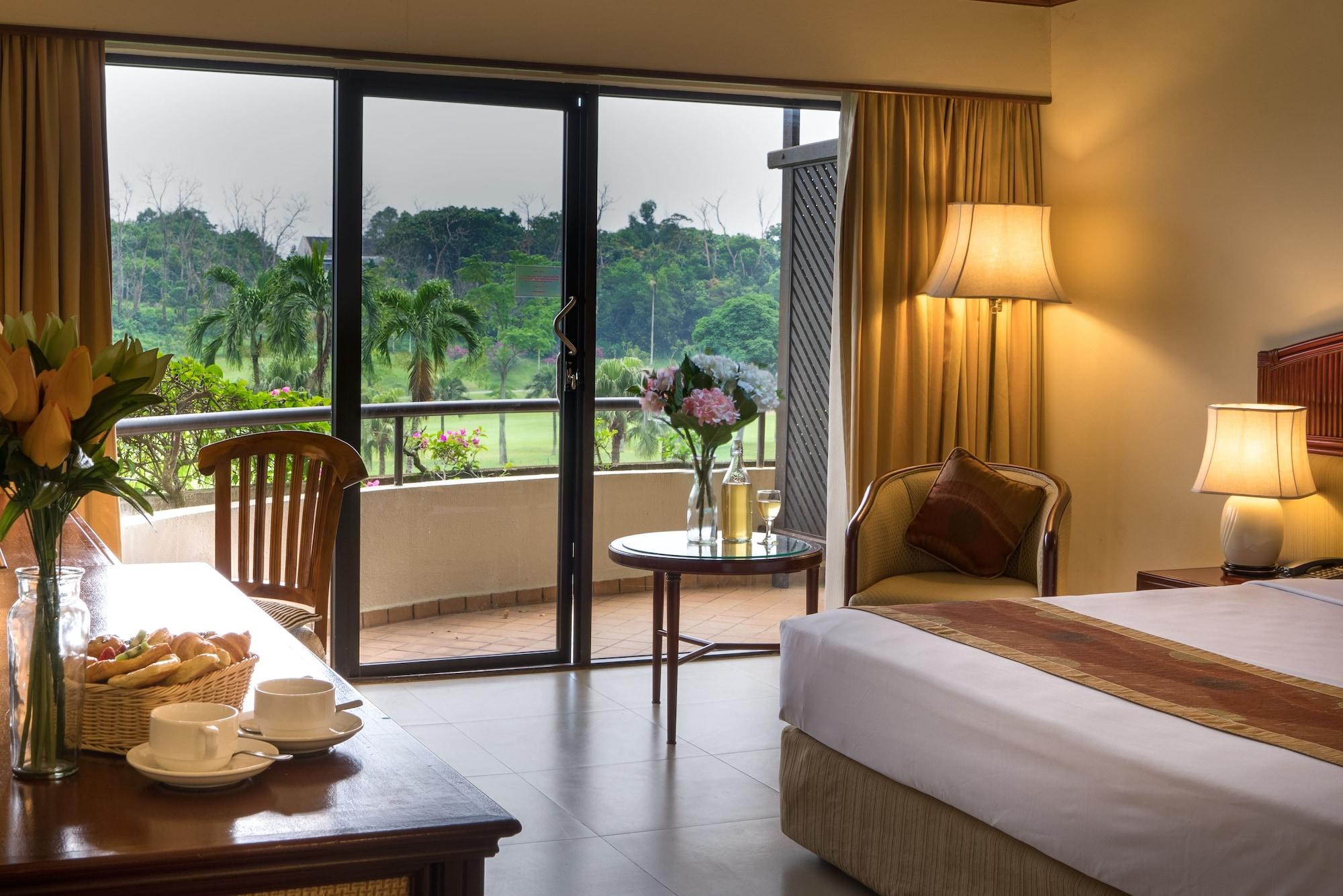Le Grandeur Palm Resort Johor Кулай Екстериор снимка