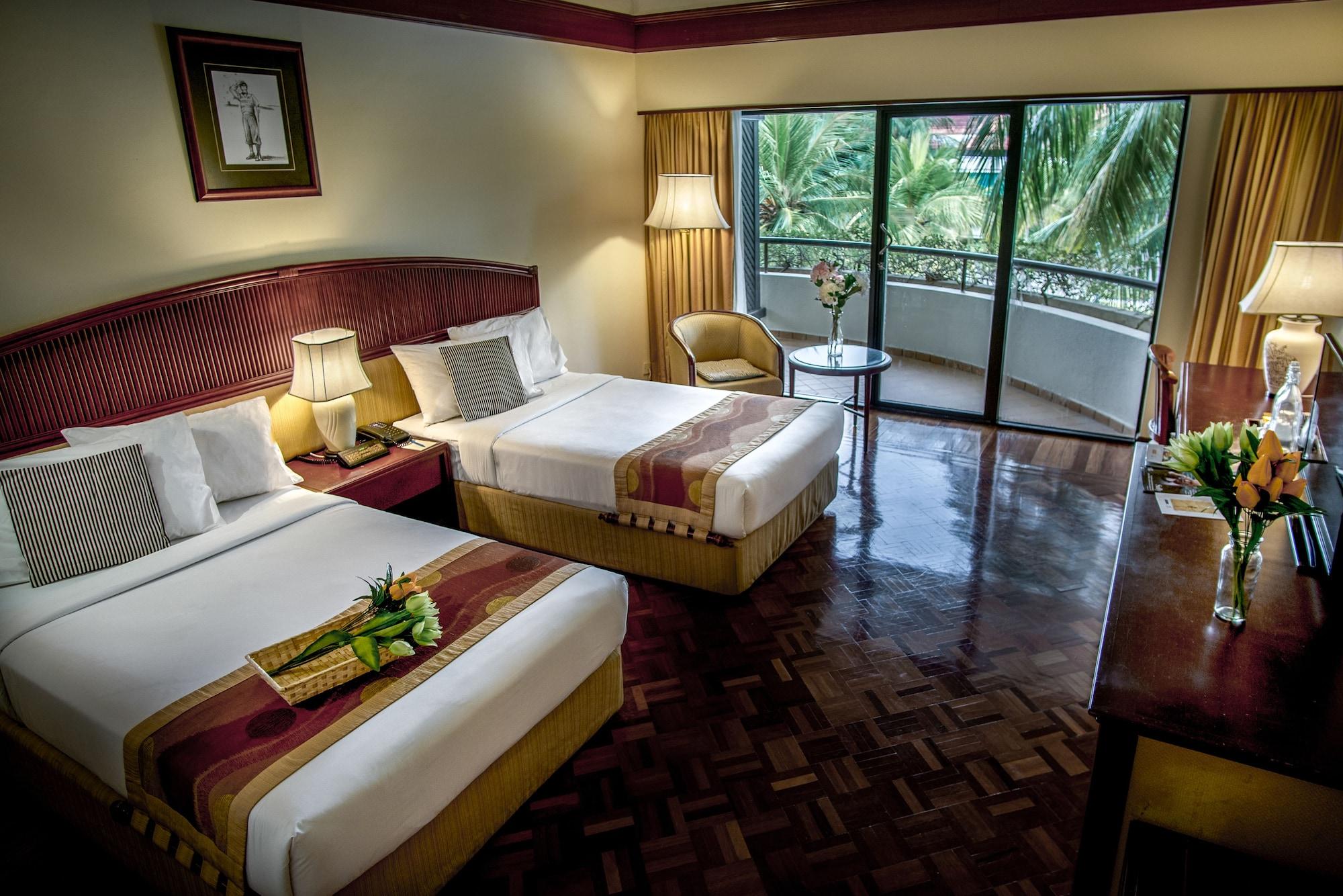 Le Grandeur Palm Resort Johor Кулай Екстериор снимка