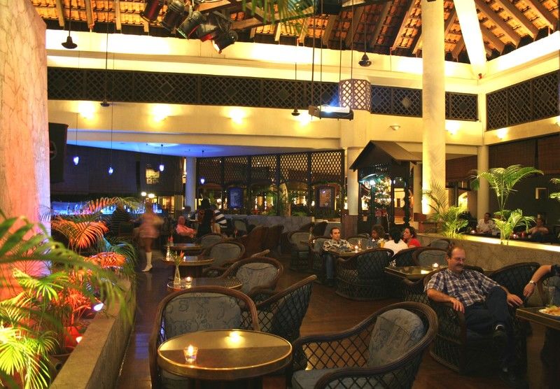 Le Grandeur Palm Resort Johor Кулай Екстериор снимка