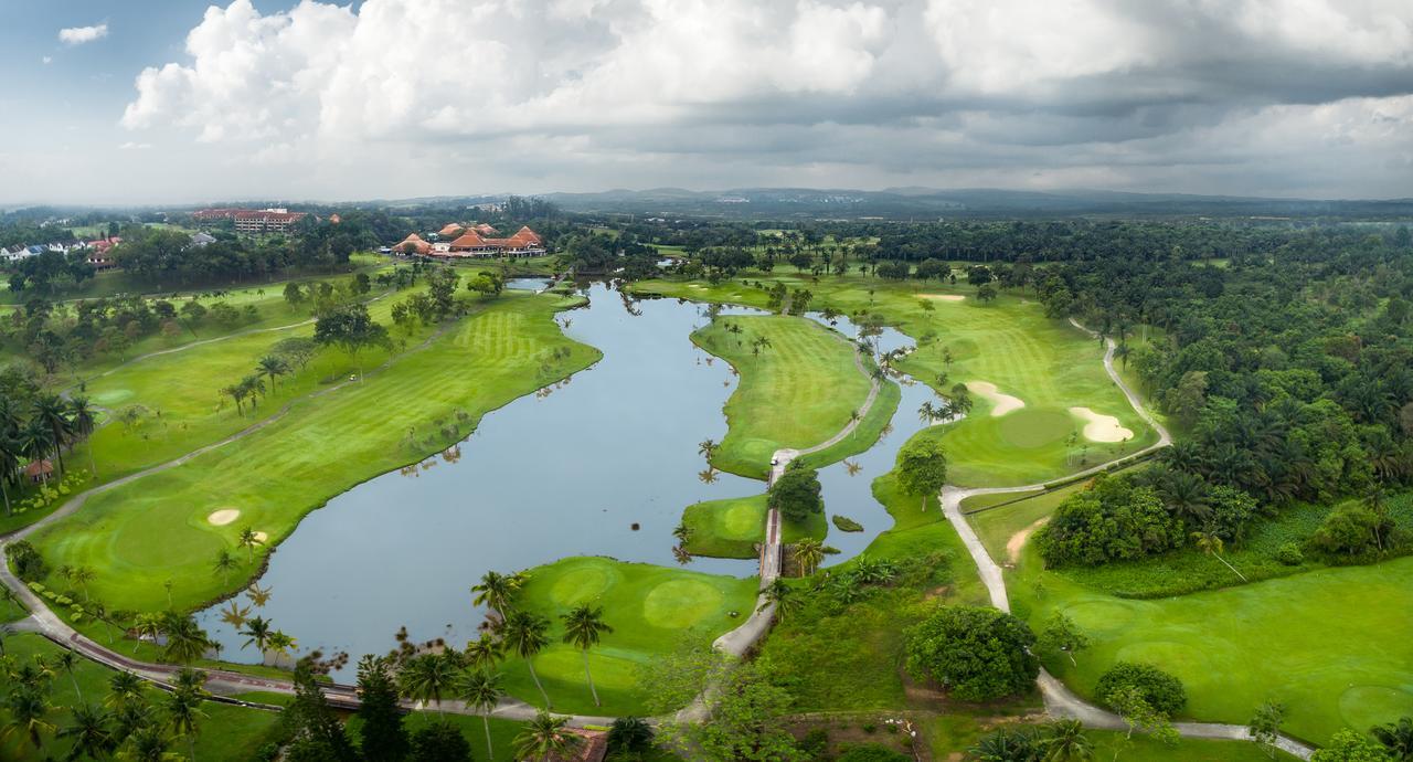 Le Grandeur Palm Resort Johor Кулай Екстериор снимка